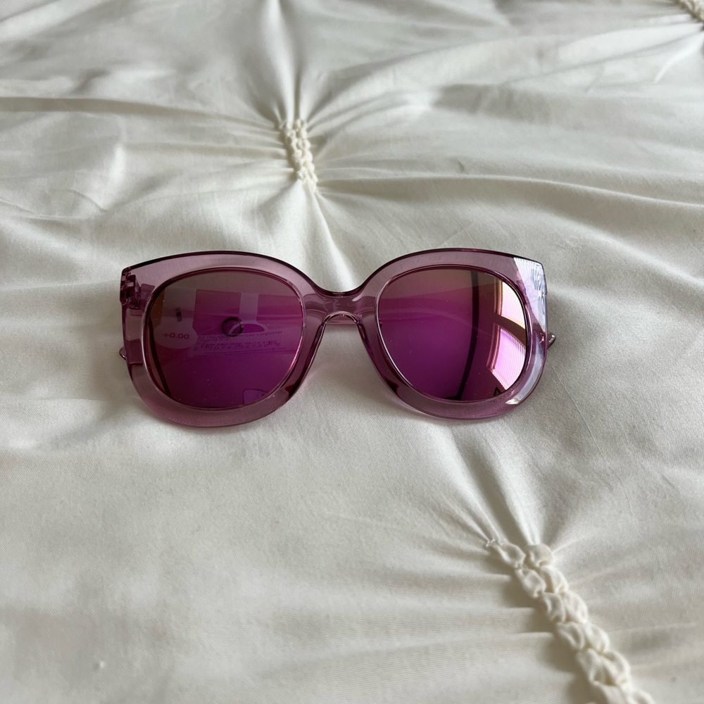 NWT Peepers Polarized Sunglasses